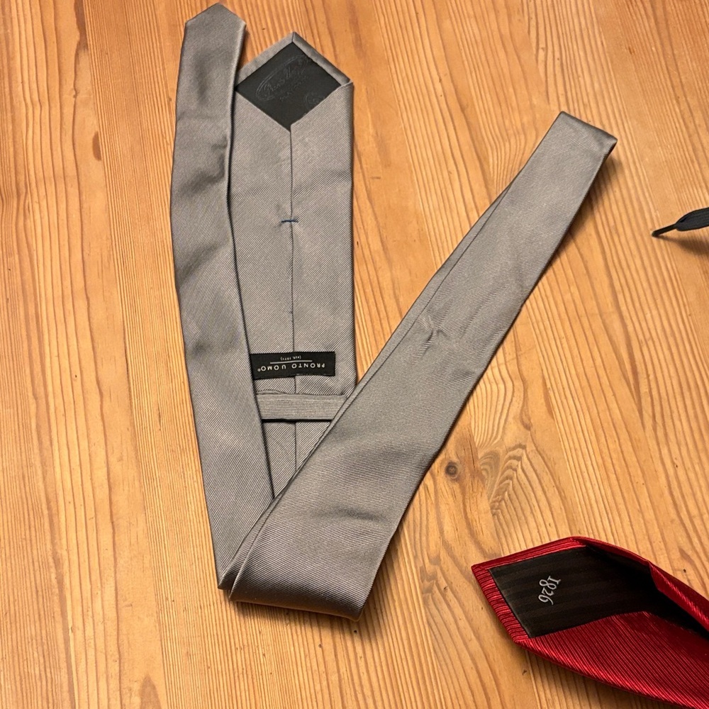 Pronto Uomo Silver-Gray Twill Tie